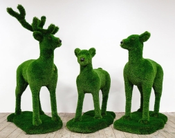 Топиари композиция олени Чилли, Робби и Марго - газон Deluxe, фото 1 Топиари композиция олени Чилли, Робби и Марго - газон Deluxe, фото 1