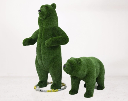 Топиари композиция медведь Цирковой h=250 см и медведь Муни - газон Deluxe Green оптом, фото 2