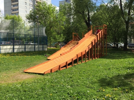 Зимняя деревянная игровая горка TORUDA Север 9 (скат 11.8 м) оптом, фото 2