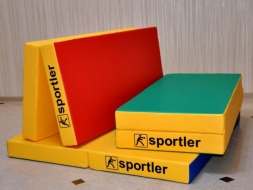 SPORTLER Мат гимнастический складной 100 х 100, толщ. 10+-1 винилискожа (в 2 сложения) SPORTLER Мат гимнастический складной 100 х 100, толщ. 10+-1 винилискожа (в 2 сложения)