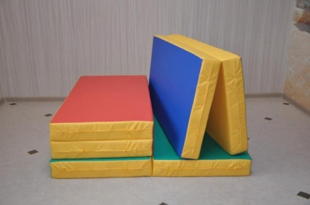 Мат гимнастический складной 100x80x10 (в 2 сложения) оптом, фото 1