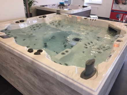 Гидромассажный СПА бассейн WhirlCare K-Luxury-Edition Champion оптом, фото 6