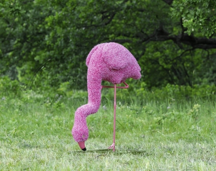 Топиари Фламинго розовый шея прямая, на водопое - газон Eco оптом, фото 3